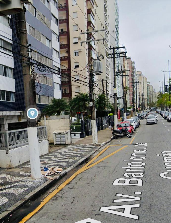 Apartment Moderno A 70 M Da Do Embare ! Vista Lateral ,ar Condicionado ,wi-fi ,pet Friendly! Santos (Sao Paulo)